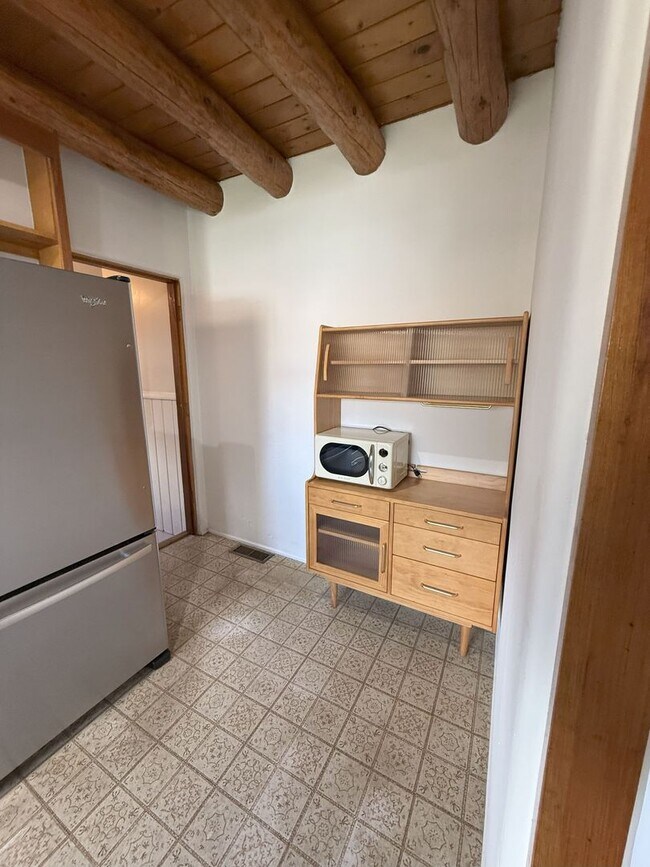Building Photo - 1361 Santa Rosa Dr