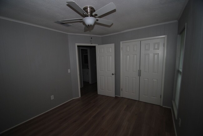Building Photo - Charming 2 Bedroom close to the beach avai...