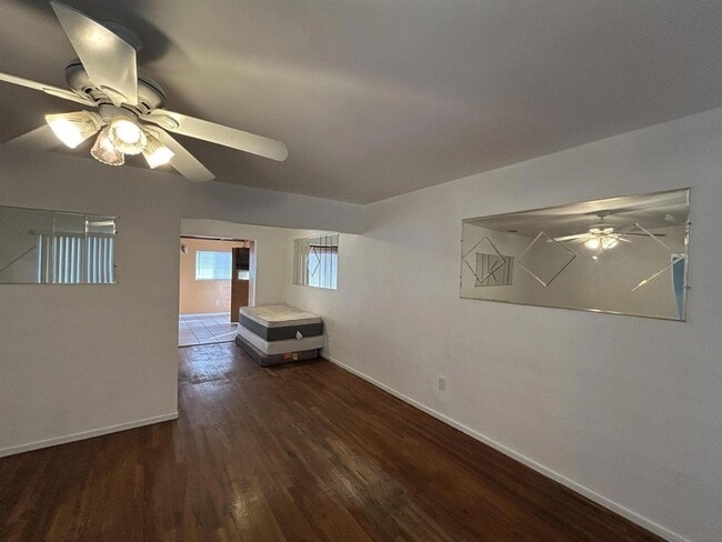 Building Photo - 1815 Brookline St