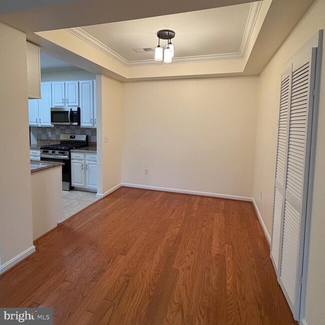 Building Photo - 20453 Chesapeake Square