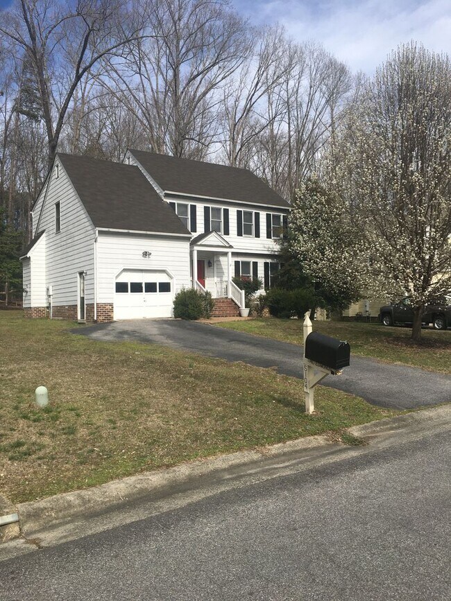 Building Photo - 1616 Fawcett Ln