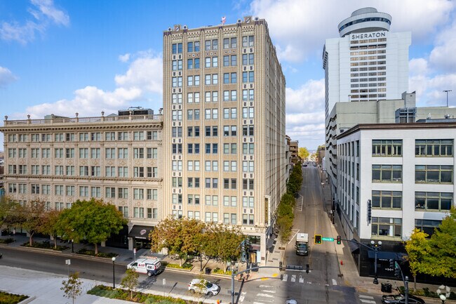 Building Photo - Bennie Dillon