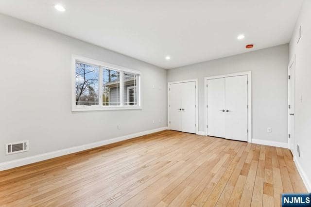 Building Photo - 25 Jones