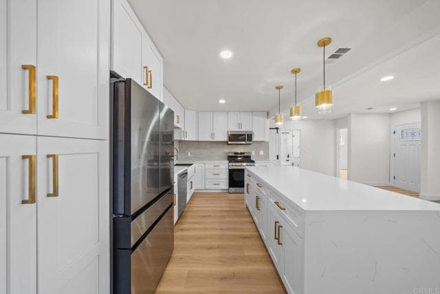 Building Photo - 2333 Ridge View Dr