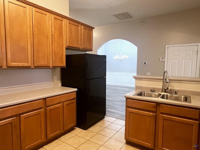 Building Photo - 760 Ivy Brook Way