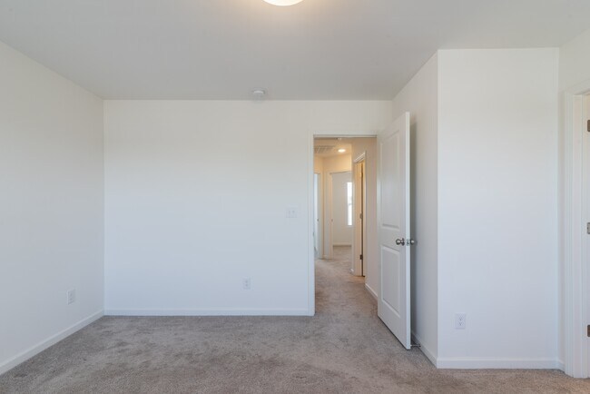 Building Photo - 15010 Scoter St