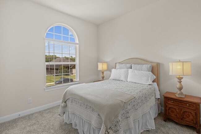 Building Photo - 12114 Champion's Frst Dr