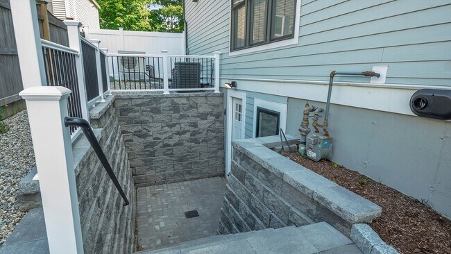 Building Photo - 6 Alaric Terrace