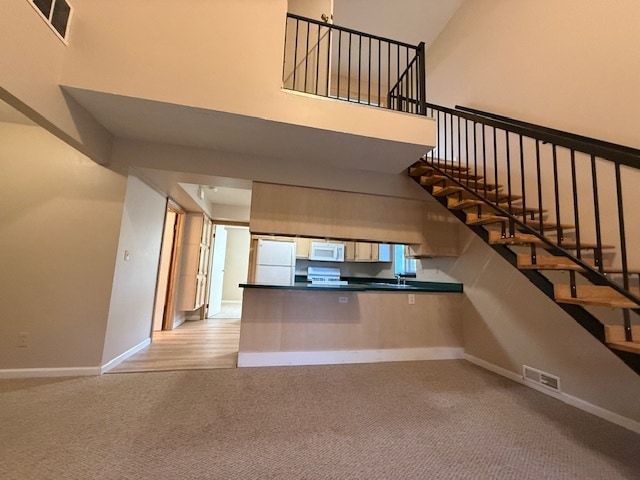 Building Photo - 5267 Center Rd