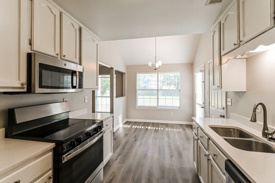 Building Photo - 6456 Birch Mill Cove