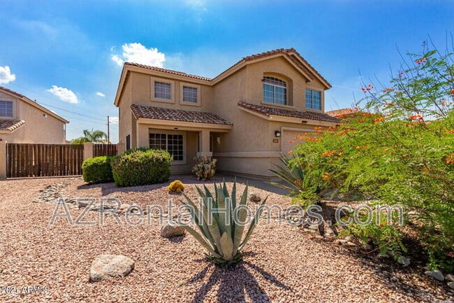 Building Photo - 3618 N Santiago Cir