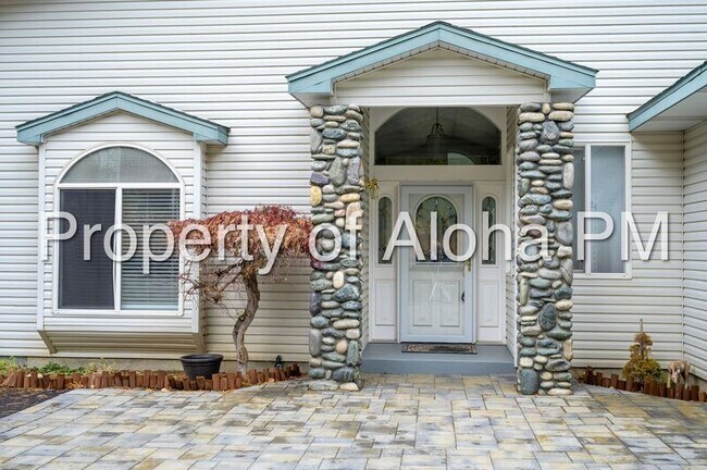 Building Photo - 108 Lakeshore Dr