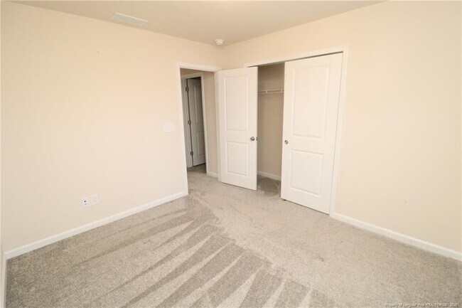 Building Photo - 123 Glen Clova Dr