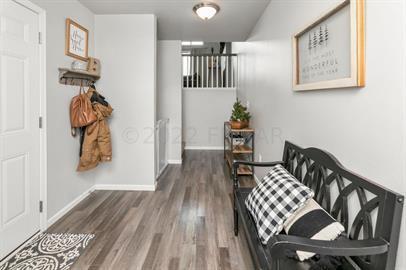 Building Photo - 1012 28th Ave W