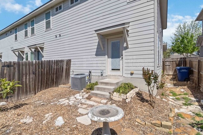 Building Photo - 6314 Melanzane Ave