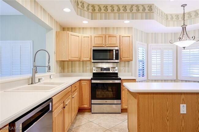 Building Photo - 5805 Grande Reserve Way