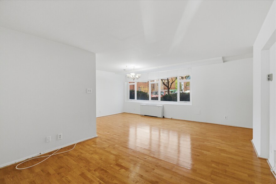 Building Photo - 1545 18th St NW