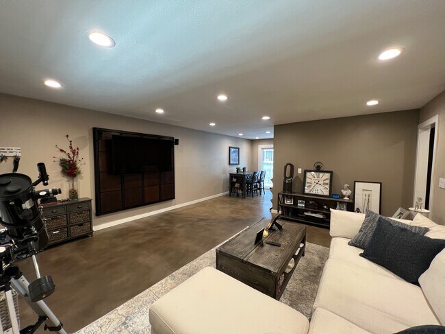 living room - 333 Newport Ave
