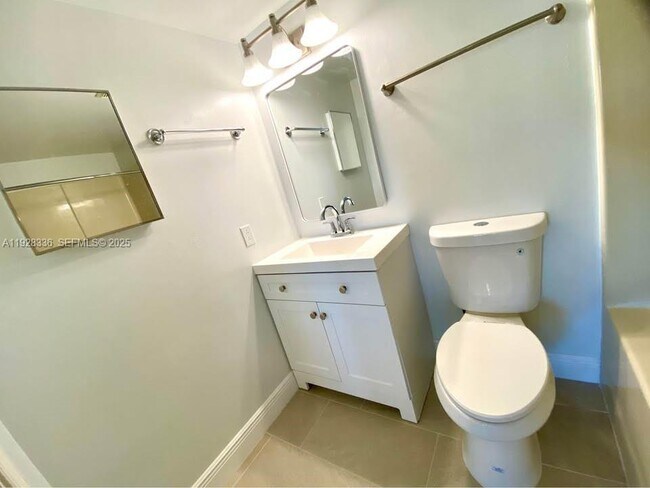 Building Photo - 3670 N 56th Ave