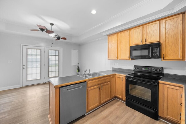 Building Photo - 3322 Monterey Square Ln