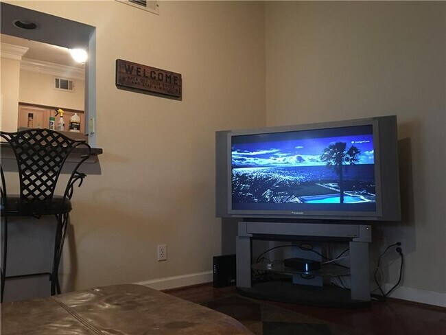 Building Photo - 3777 Peachtree Rd NE