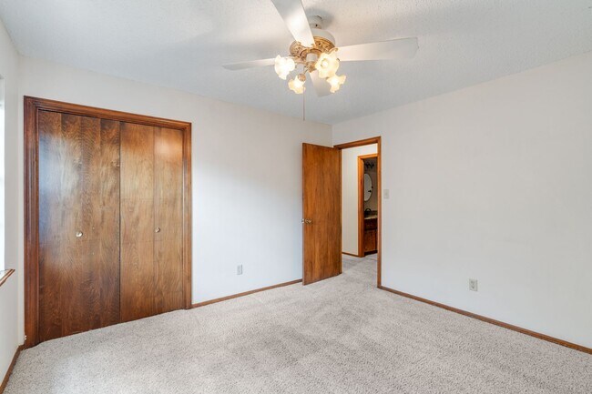 Building Photo - Well-Kept Home in Crosby Park Estates