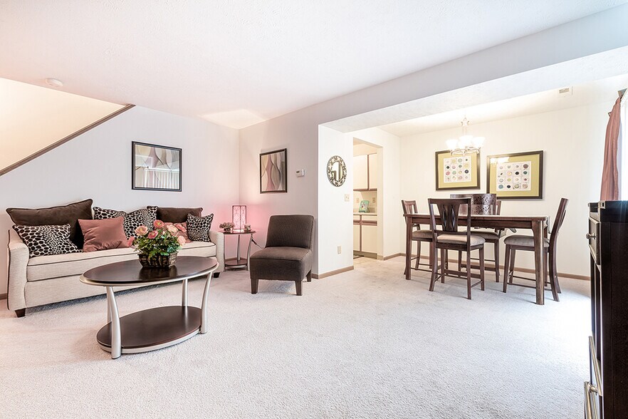 Big Creek Apartments and Townhouses 11540 Apache Dr Parma Heights OH