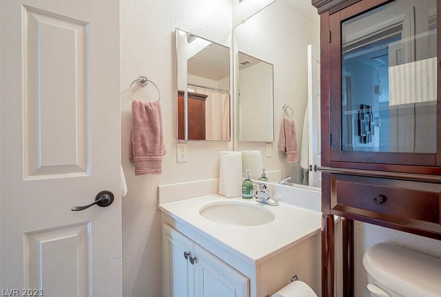 Building Photo - 10240 Falling Needle Ave