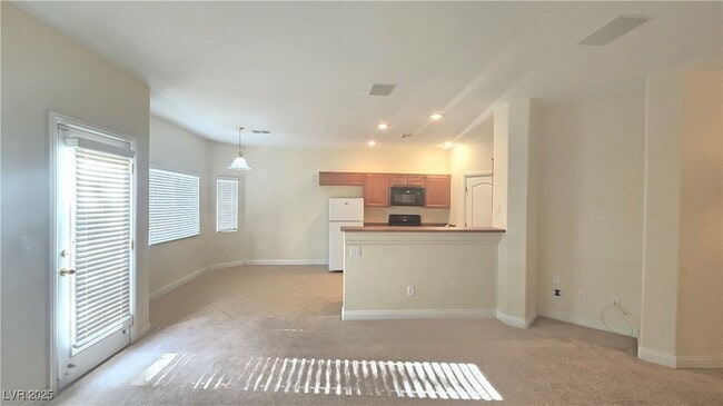Building Photo - 9351 Pinewood Ridge St