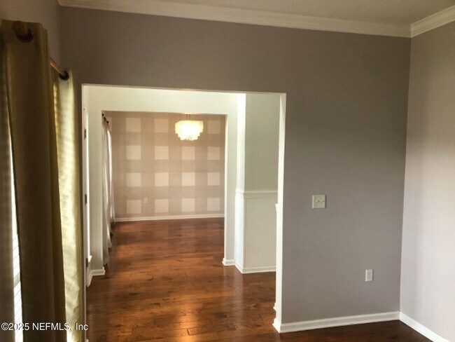 Building Photo - 12887 Dunns View Dr