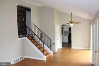 Building Photo - 608 Whitman St