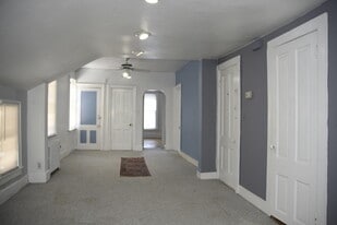 LIVING ROOM EAST - 1539 Jackson N St
