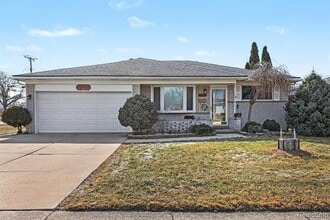 Building Photo - 12260 De Grove Dr