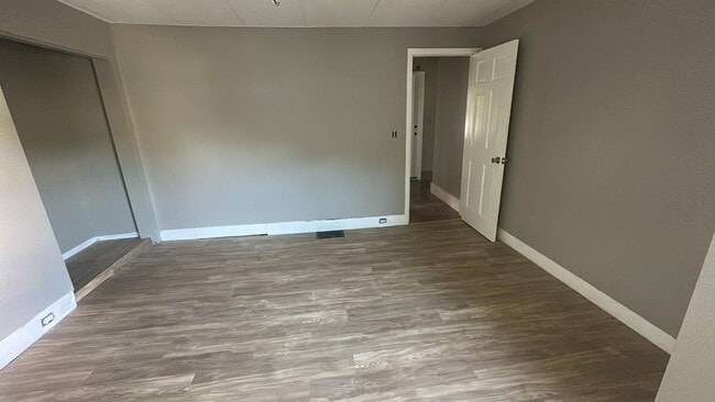 Building Photo - 302 Cannon St