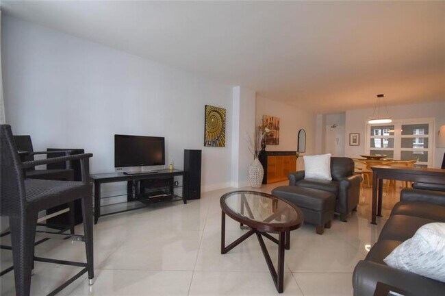 Building Photo - 4250 Galt Ocean Dr