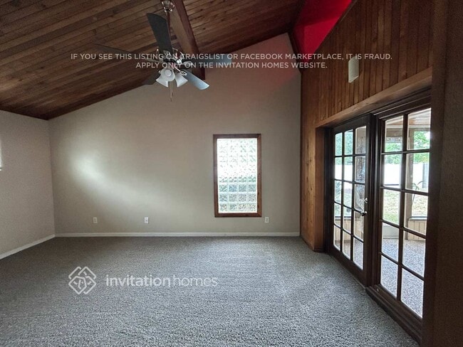 Building Photo - 2501 E Timberlane Dr