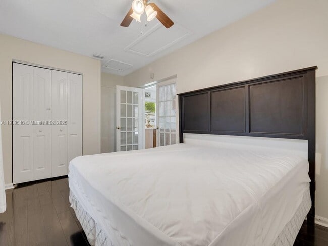 Building Photo - 1650 5th Ave