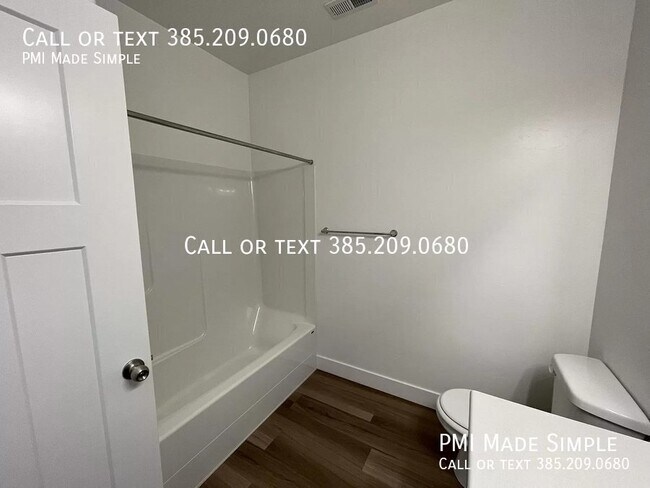 Building Photo - 1834 W Newcastle Ln