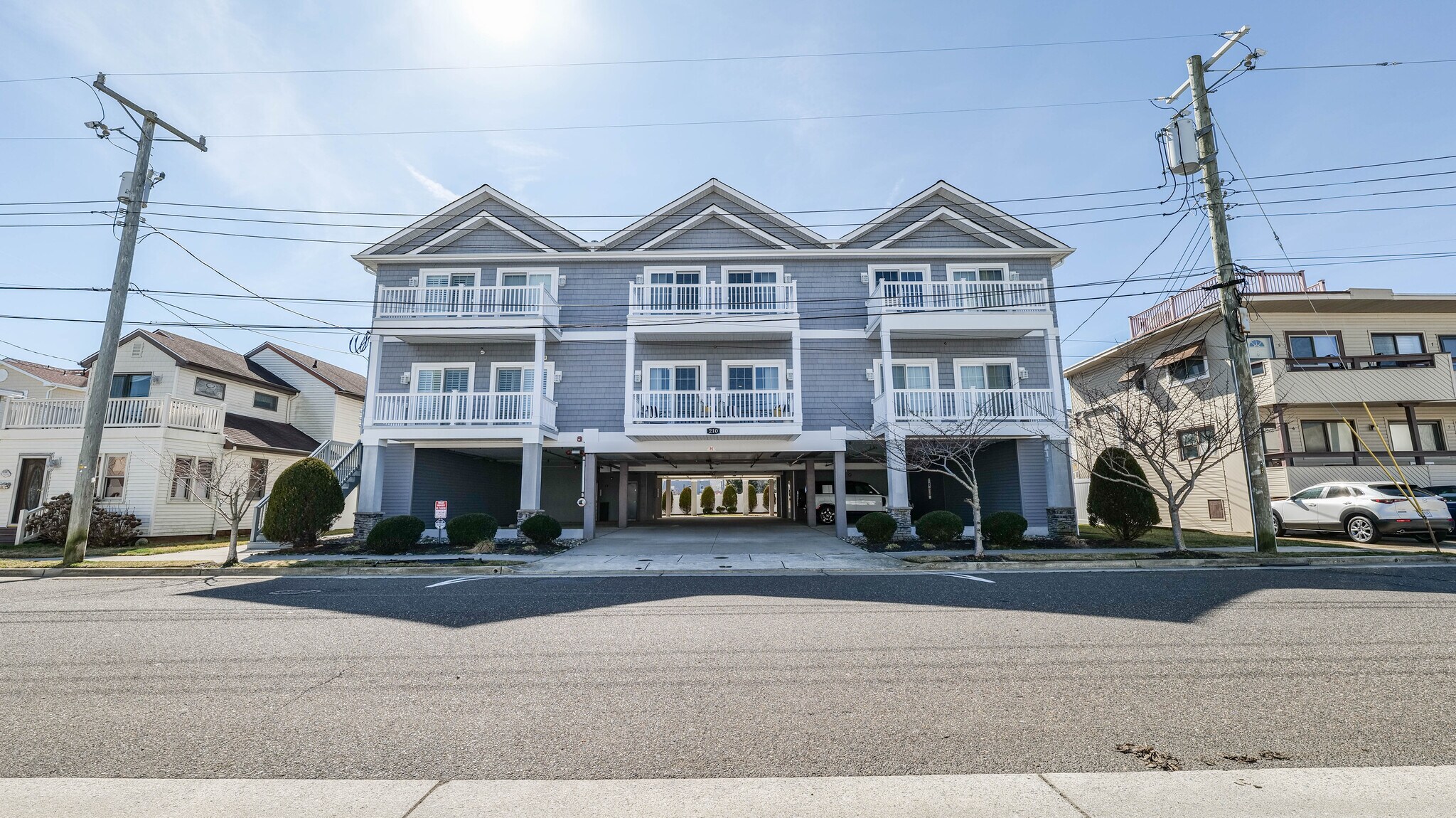 Building Photo - 210 N Madison Ave