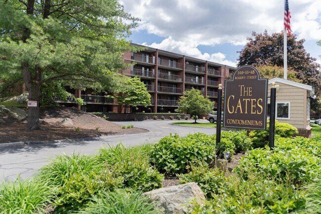 Primary Photo - 144 Marble St