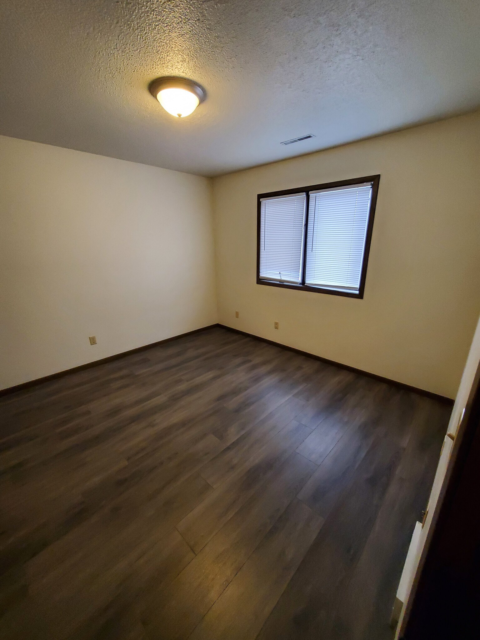 Bedroom - 1106 Oleson Rd
