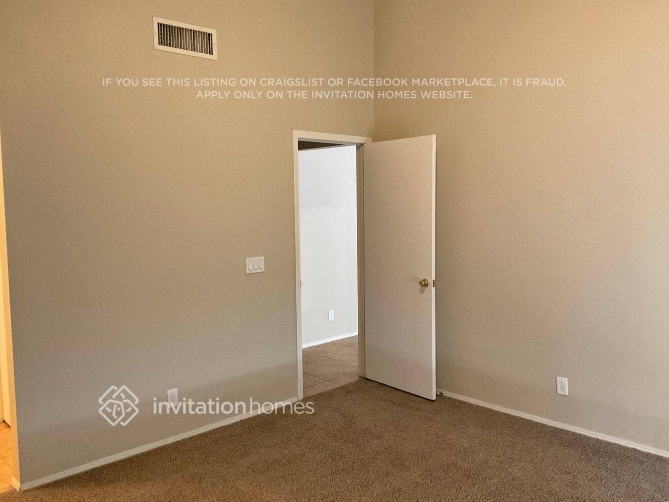 Building Photo - 921 S Val Vista Dr