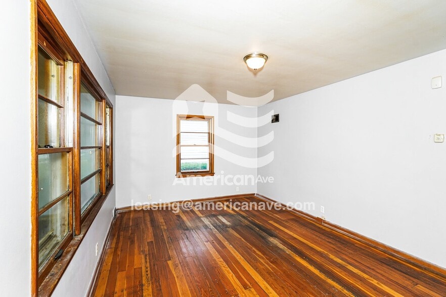 Building Photo - 4635 N 66th St
