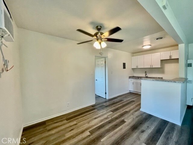 Building Photo - 1811 W Sallie Ln