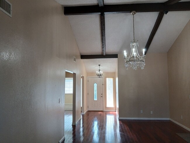 Building Photo - 400 Mokelumne Dr