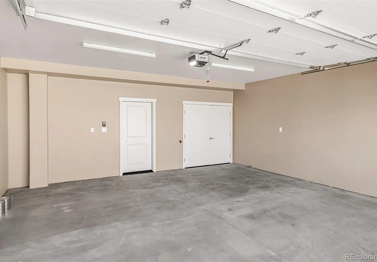 Building Photo - 1290 N 13th St