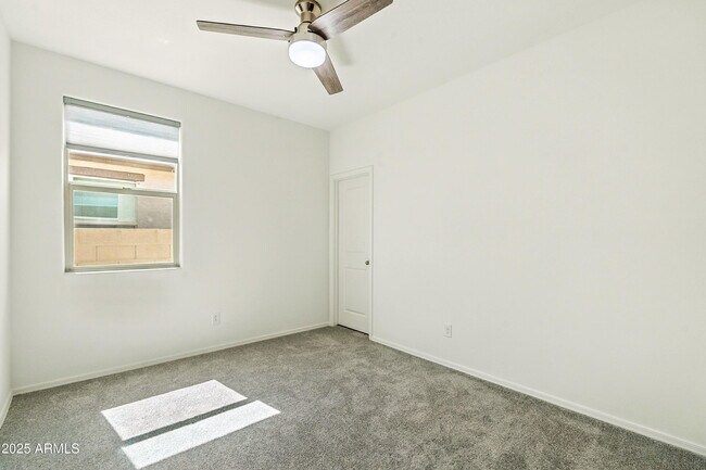 Building Photo - 17151 W Oberlin Way
