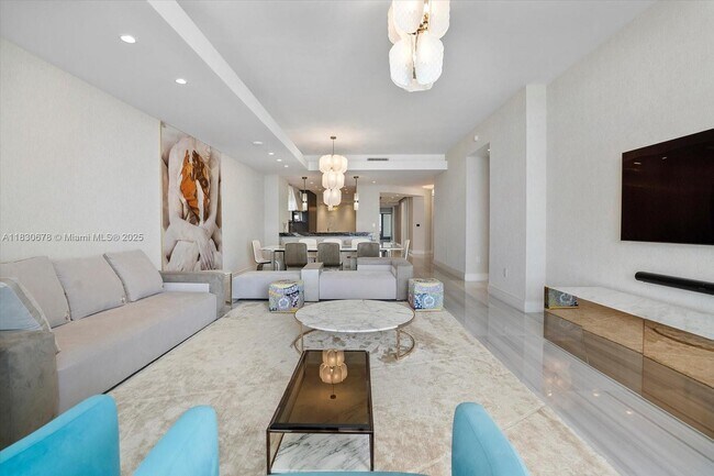 Building Photo - 17901 Collins Ave