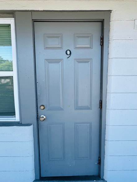 Building Photo - 680 22nd Ave S