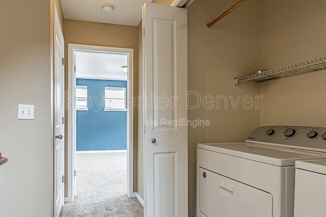 Building Photo - 492 S Saulsbury St